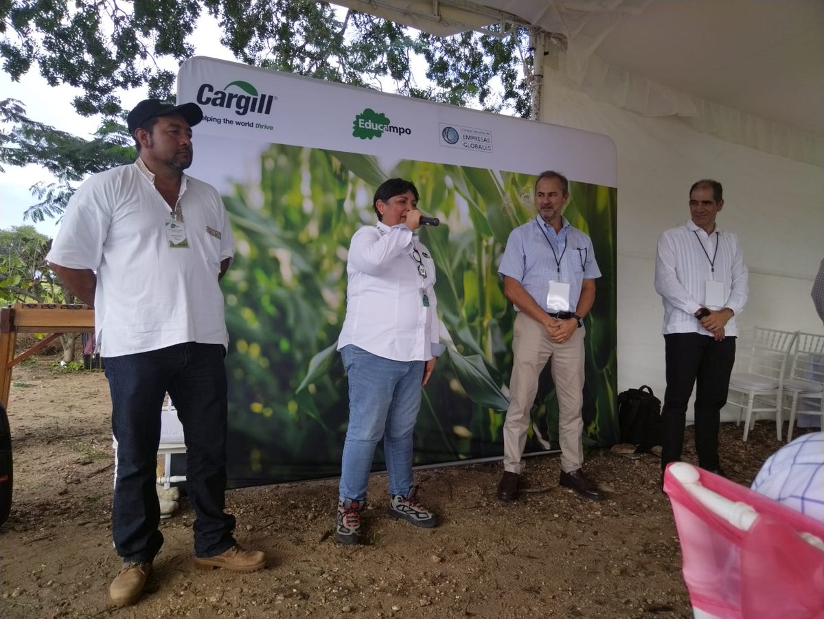EducampoMX's tweet photo. El pasado 26 de octubre recibimos la visita del @CEEG_Oficial  🙌
En este espacio 12 productores líderes del programa #EducampoGranos en #Chiapas 📍, compartieron sus historias de aprendizaje y organización. https://t.co/Z0kW9VKddq