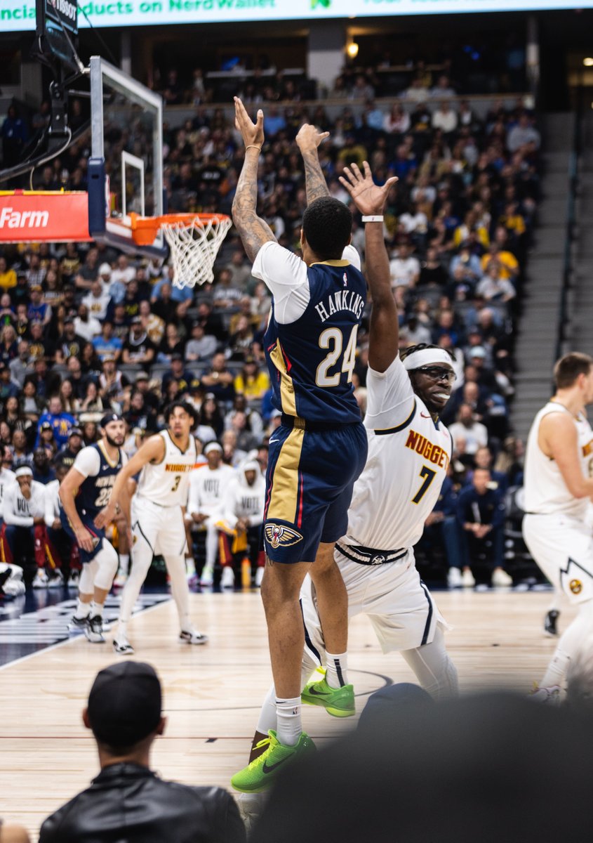 PelicansNBA's tweet photo. Jordan Hawkins in the first half:

16 PTS
6-10 FGs
4-7 three's 
3 REB
3 AST

#Pelicans | @UConnMBB https://t.co/RbilAfepjT