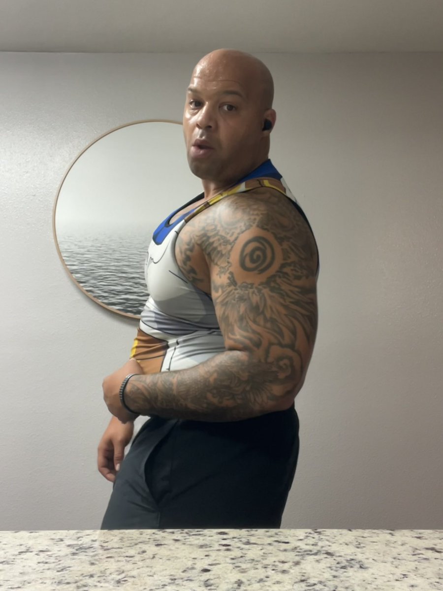 BigWash30's tweet image. #selflove 🤎🤍
Getting that session in #gym #workoutflow feeling good 💪🏽 feeling dangerous