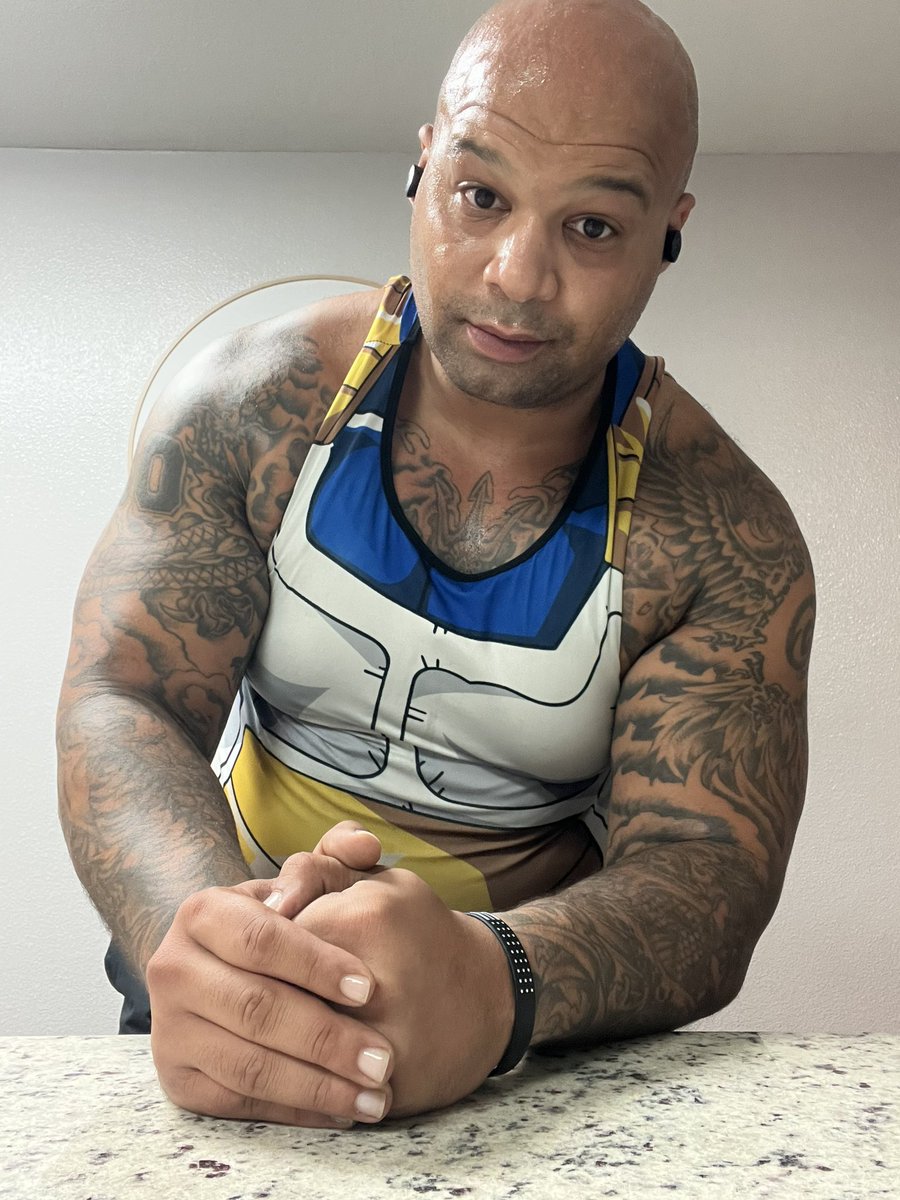 BigWash30's tweet image. #selflove 🤎🤍
Getting that session in #gym #workoutflow feeling good 💪🏽 feeling dangerous