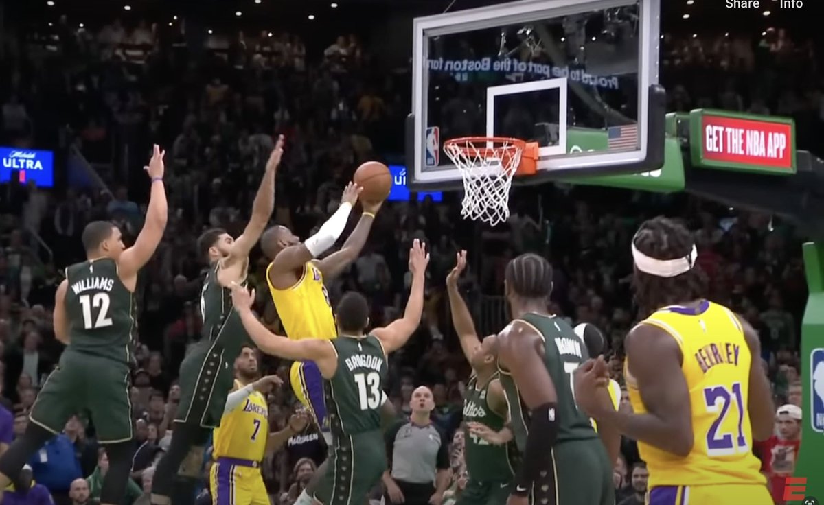 BaldMambaSZN's tweet photo. LeBron trying to force the foul https://t.co/mXl1yB1MLx