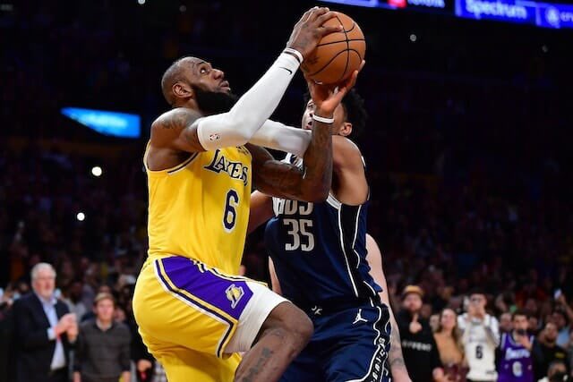 BaldMambaSZN's tweet photo. LeBron trying to force the foul https://t.co/mXl1yB1MLx