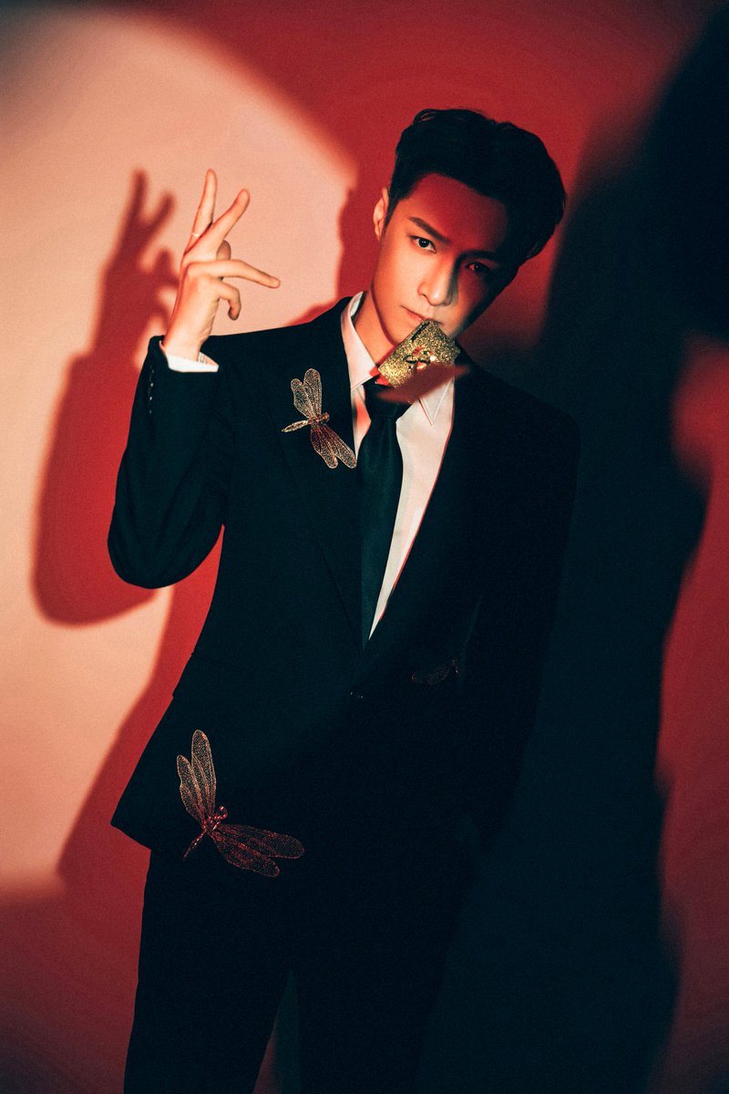 lay_studio's tweet photo. The mastermind is also a player in the game. At the 36th China Film Golden Rooster Awards, join filmmaker @layzhang in witnessing the shining moments of Chinese-language cinema! https://t.co/xCZunfNdMw