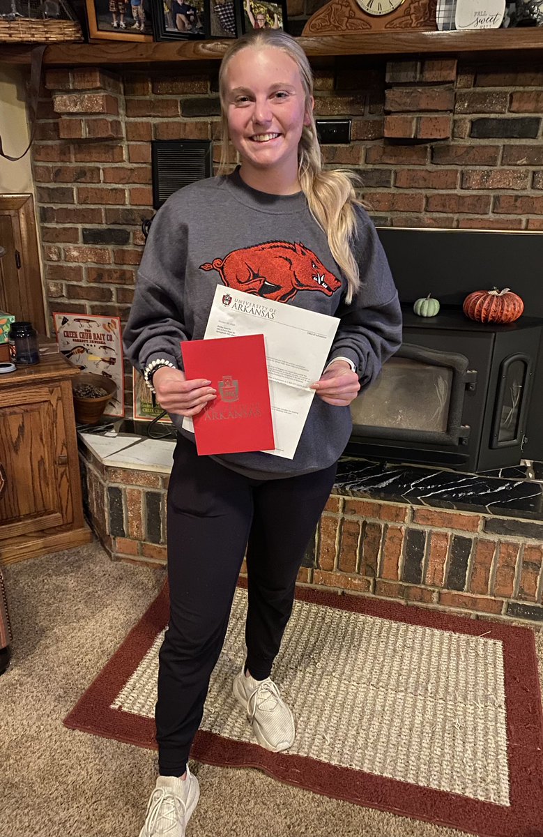 She’s headed to Fayetteville and a new “Hill” next Fall! We had a great day on campus! #earlydecision #Hogs