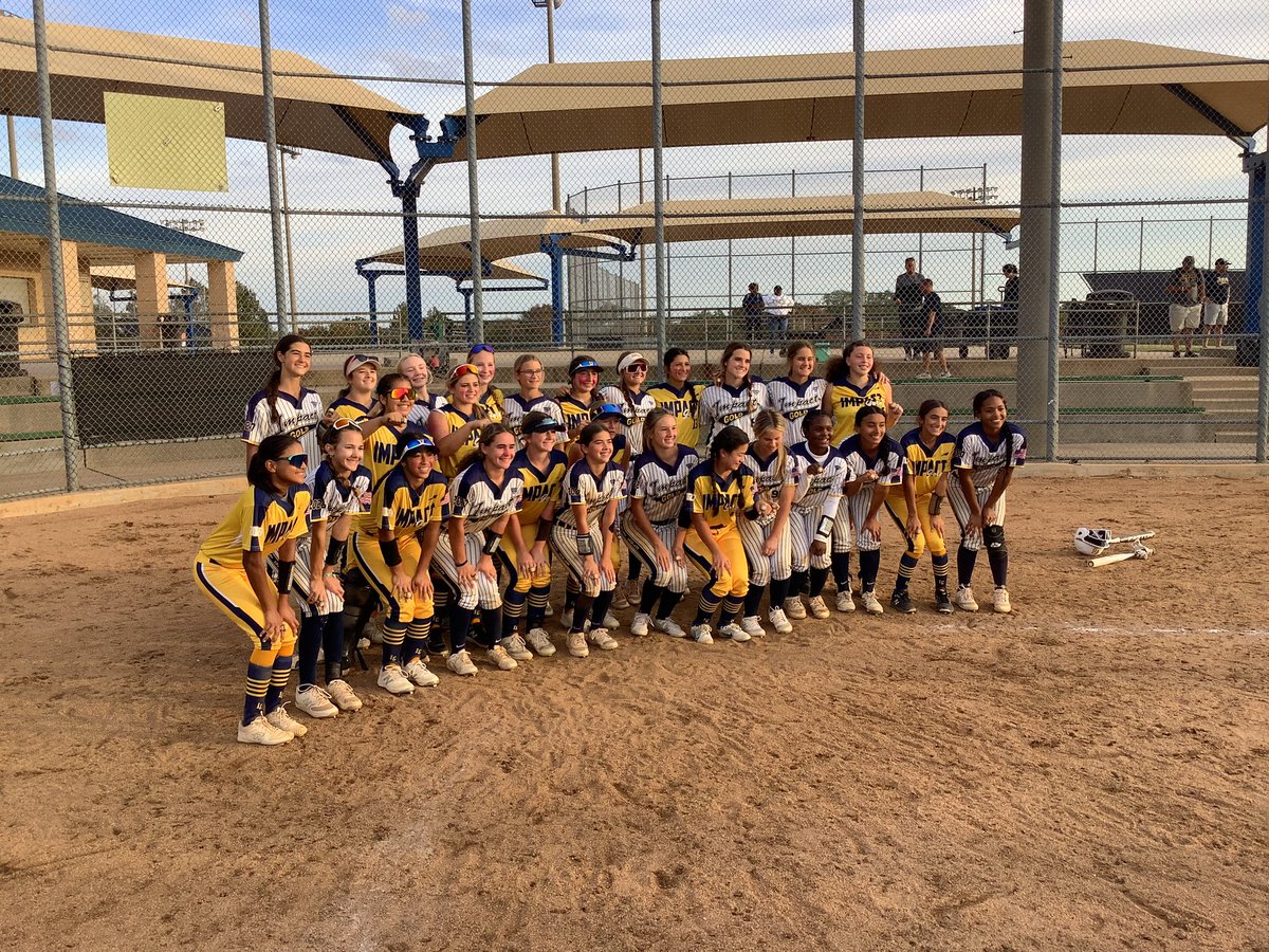 HaliBarnes2027's tweet photo. What a perfect way to battle it out in a Championship Game, Sister Teams @ImpactGoldOrg @IGTamburine @ImpactGoldSoliz @UCE_Sports @USSSAFastpitch https://t.co/Gqk4SGpkmZ