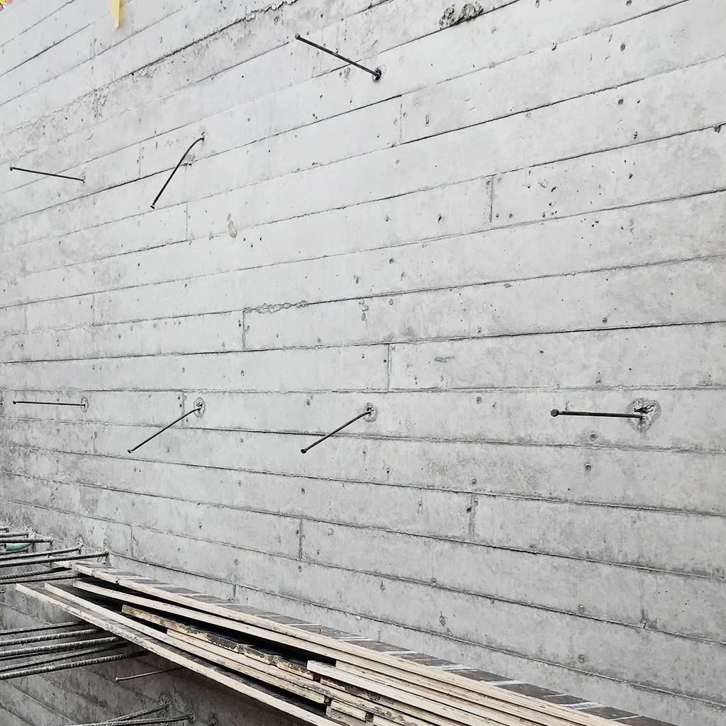 Muros Enduelados.
Habilitado, cimbrado y colado de muros enduelados de 20 cms de espesor con acabado aparente con moño a cada 60 cms.
#ArquitectosCDMX #EstructuristasCDMX #ProyectoArquitectónico #DiseñoArquitectónico #CáluloEstructural #BIMEstructural #ProyectoEjecutivo