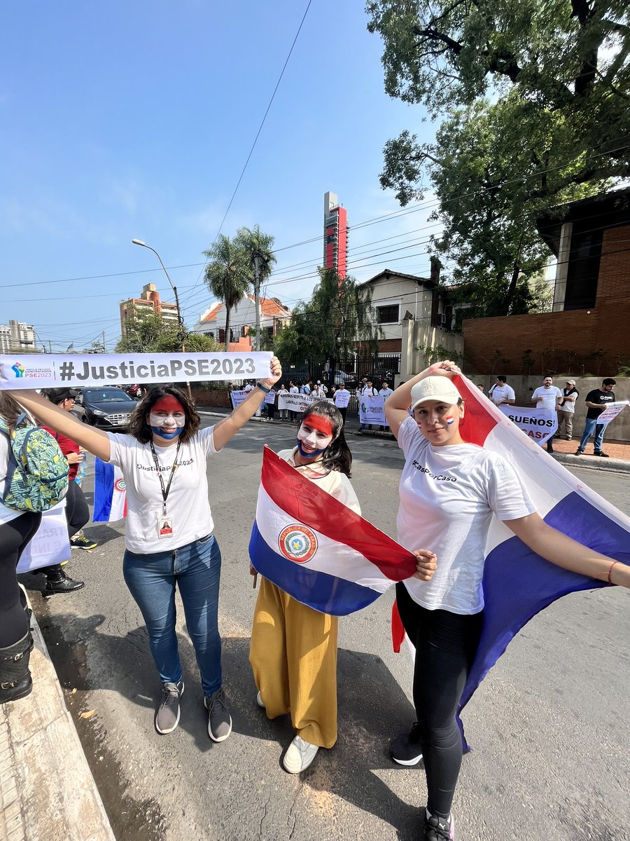 Manifestación del jueves pasado frente a #itaipu 
#justiciaPSE2023 #CasoPorCaso