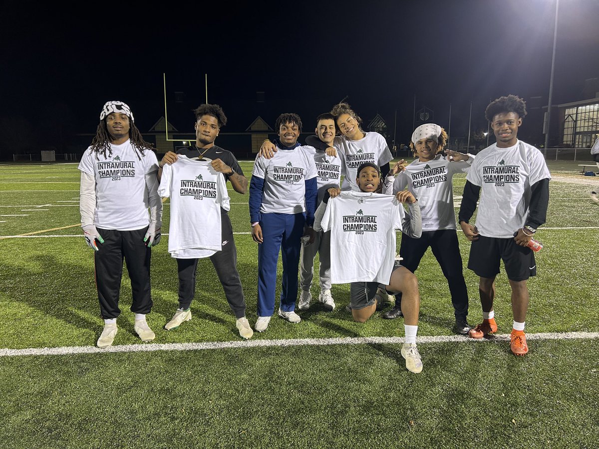 intramurals_bc's tweet image. Congratulations to Los Perros the 2023 Flag Football Champions! 🏆 Thank you to all of the teams who participated this year! #bcim #flagfootball #champions
