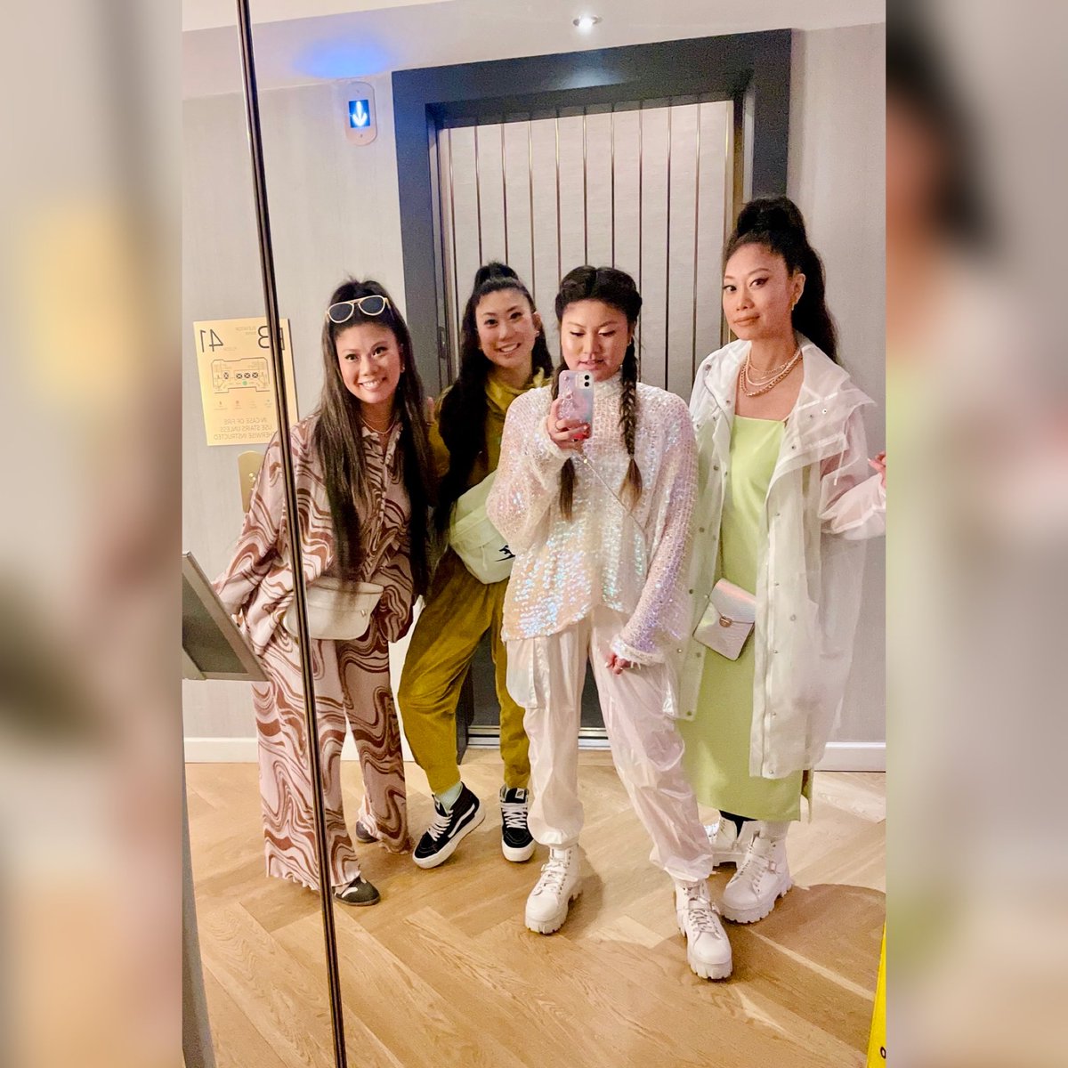JAZMIN SISTERS tweet media