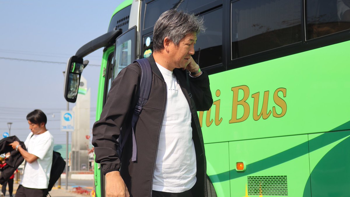 VERSPAH's tweet photo. /
Photo gallery📸
\
🏆JFL第27節
🗓️11月4日(土)
🆚#ヴィアティン三重
⭐️2-1 win!
team arrival
&
off shot
#ヴェルスパ大分
#ヴェルスパ写真部
#nver
#山橋貴史
#小倉貫太
#立岩玄輝
#安島樹 https://t.co/4m7rKQkXDo