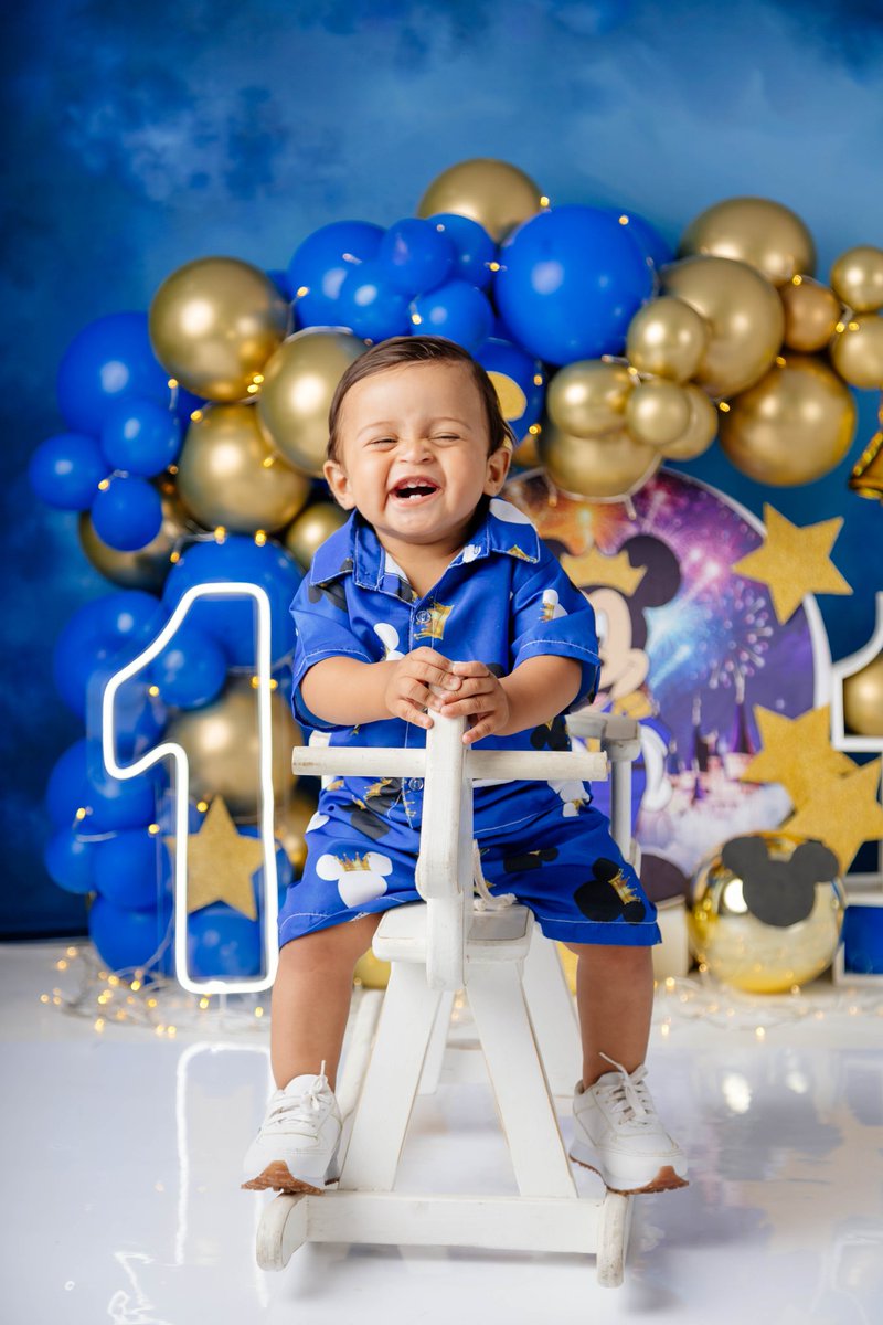 Rayy_crvg07's tweet image. 1 ano do Henry!!! 💙🤴🏻😭
#mickeyrealeza #1ano #bencaodaminhavida