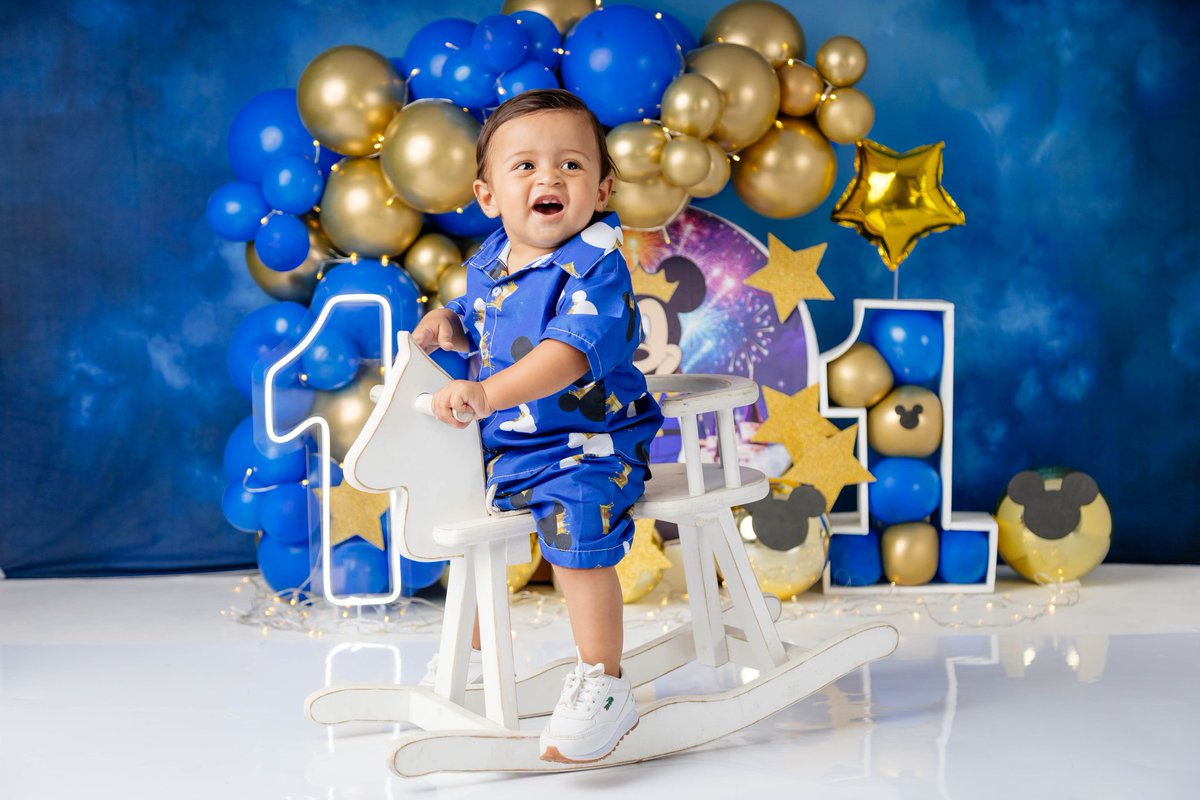 Rayy_crvg07's tweet image. 1 ano do Henry!!! 💙🤴🏻😭
#mickeyrealeza #1ano #bencaodaminhavida