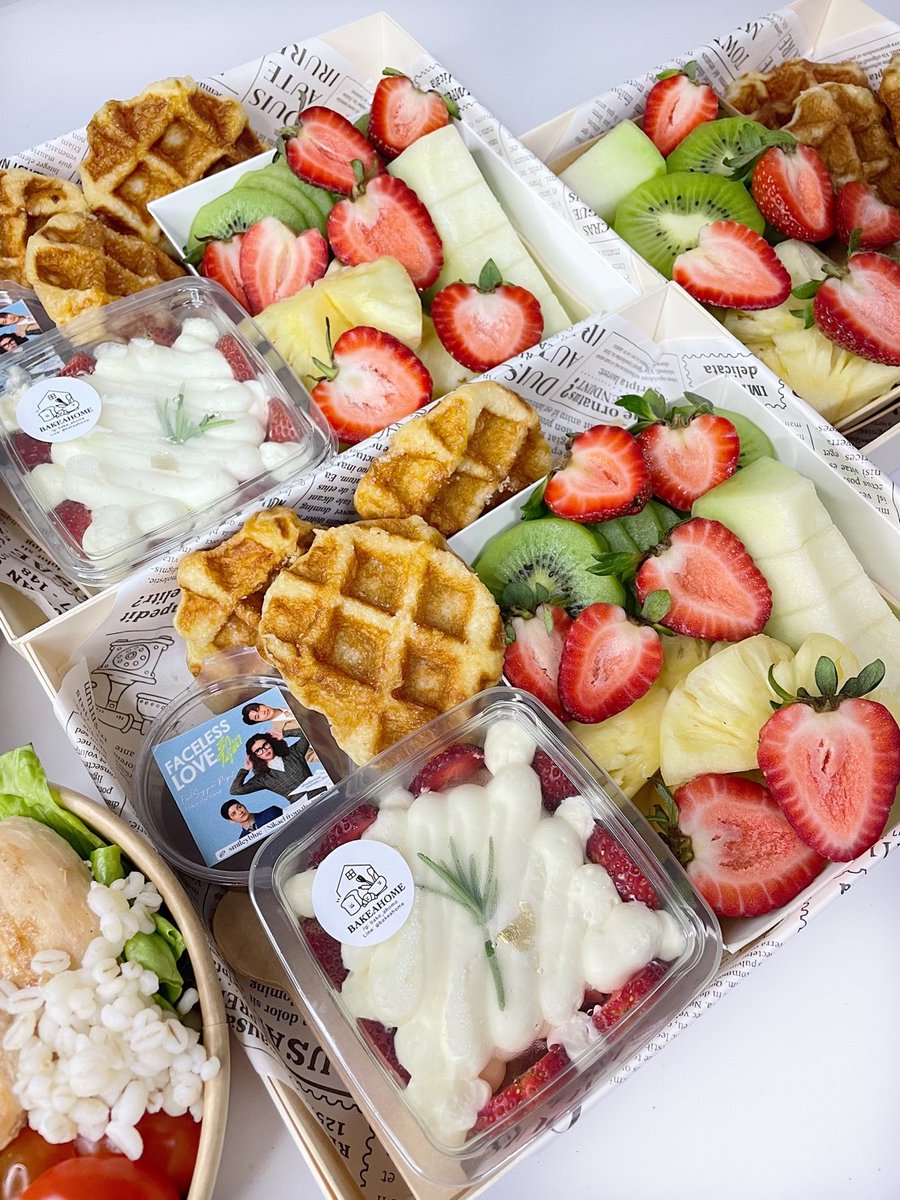 _smileyblue's tweet photo. Food Support Project for Faceless Love Press Tour 💖

Special brunch sets and salad for Master Dew, P' Kao and P' Luke 🧇🍓🥝

Hope you guys enjoy the food, stay healthy! I can't wait to watch Faceless Love 🤗

Special thanks to @Dewjsu_club
for helping me.

Always,
Nikael ☺️ https://t.co/pR0dEfD1Ni