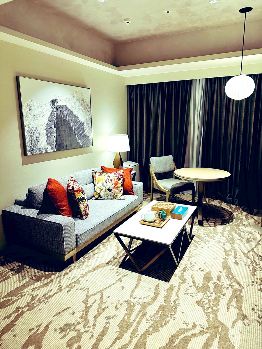 rosck1788095's tweet photo. 2023年1月にオープンしたDoubleTree by Hilton Toyama、今回はKing Deluxe Suiteに宿泊。富山駅から徒歩３分、エグゼクティブラウンジはありませんが大浴場がついてます🤔

#hilton #ヒルトン #ヒルトン富山 #hiltontoyama #富山ホテル https://t.co/FCNRWDx32b