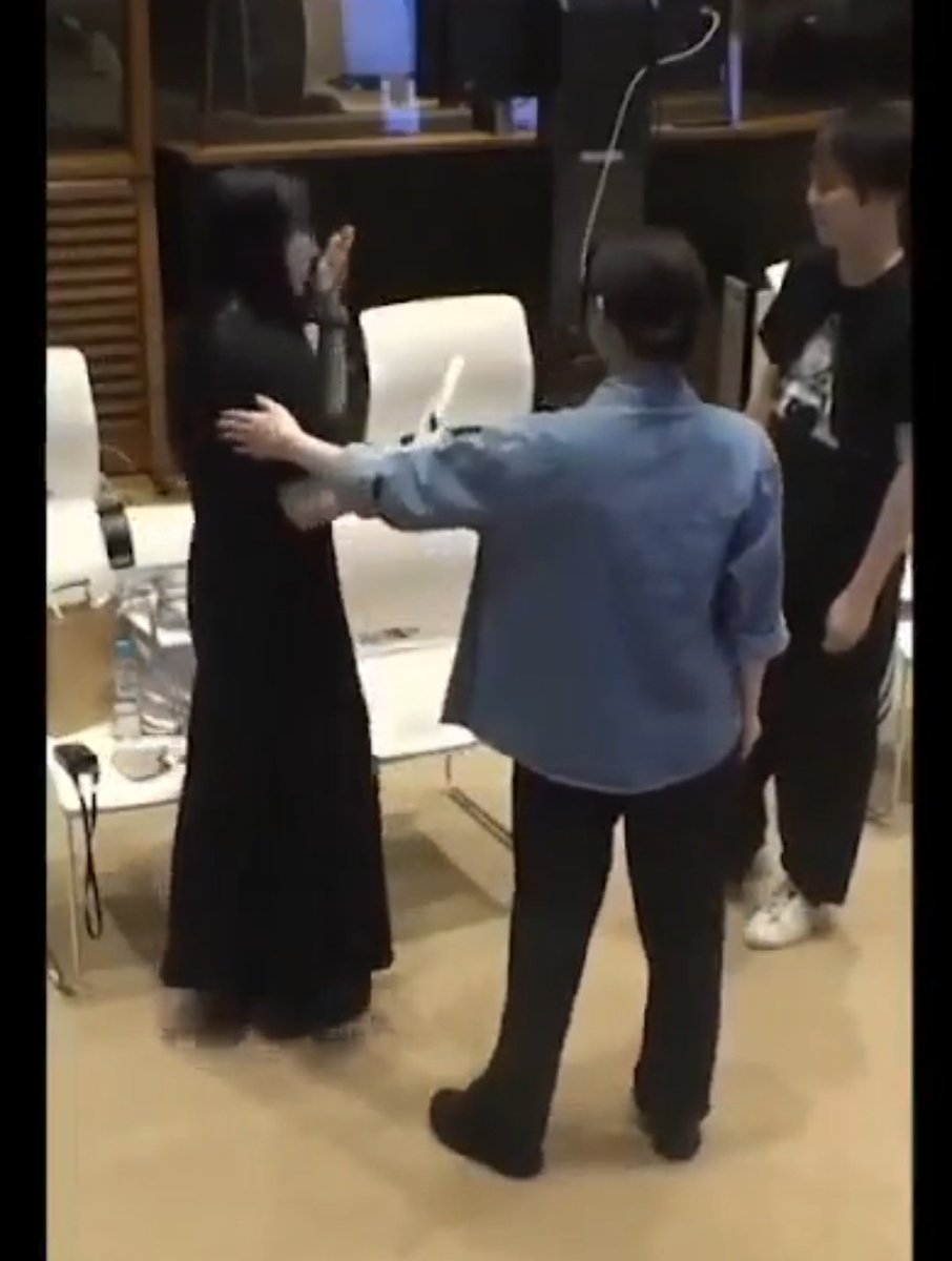manjichariot's tweet photo. Yui Ishikawa (Mikasa's VA) was crying after finishing voicing Mikasa in the final episode... Marina Inoue (Armin's VA) and Yuki Kaji (Eren's VA) hugged her🥹 they really are just like their characters. I'm sick. I love them sm😭😭 https://t.co/IIhbiWcl00