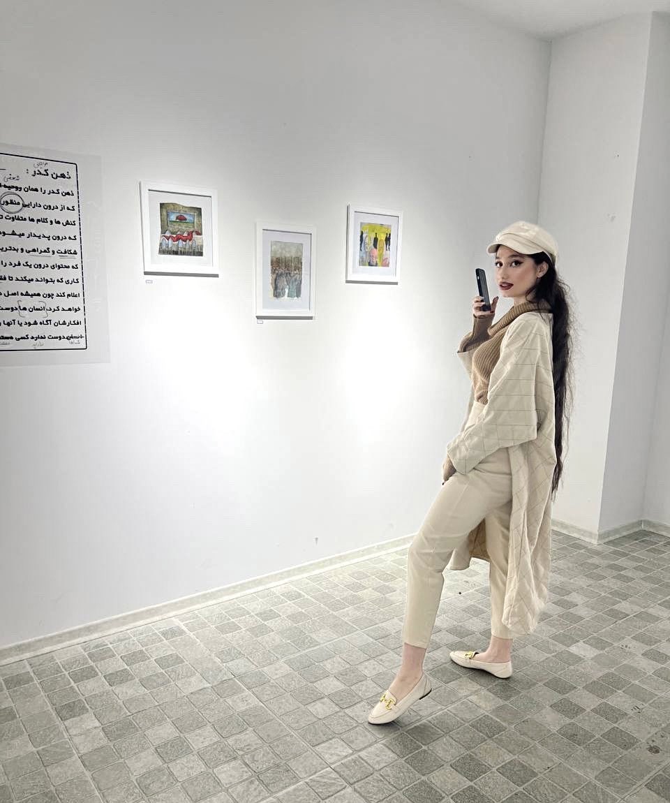 hiliyn's tweet photo. دیوانِ قشنگ:
#DIVANFACTORY https://t.co/IYYo77uO0A