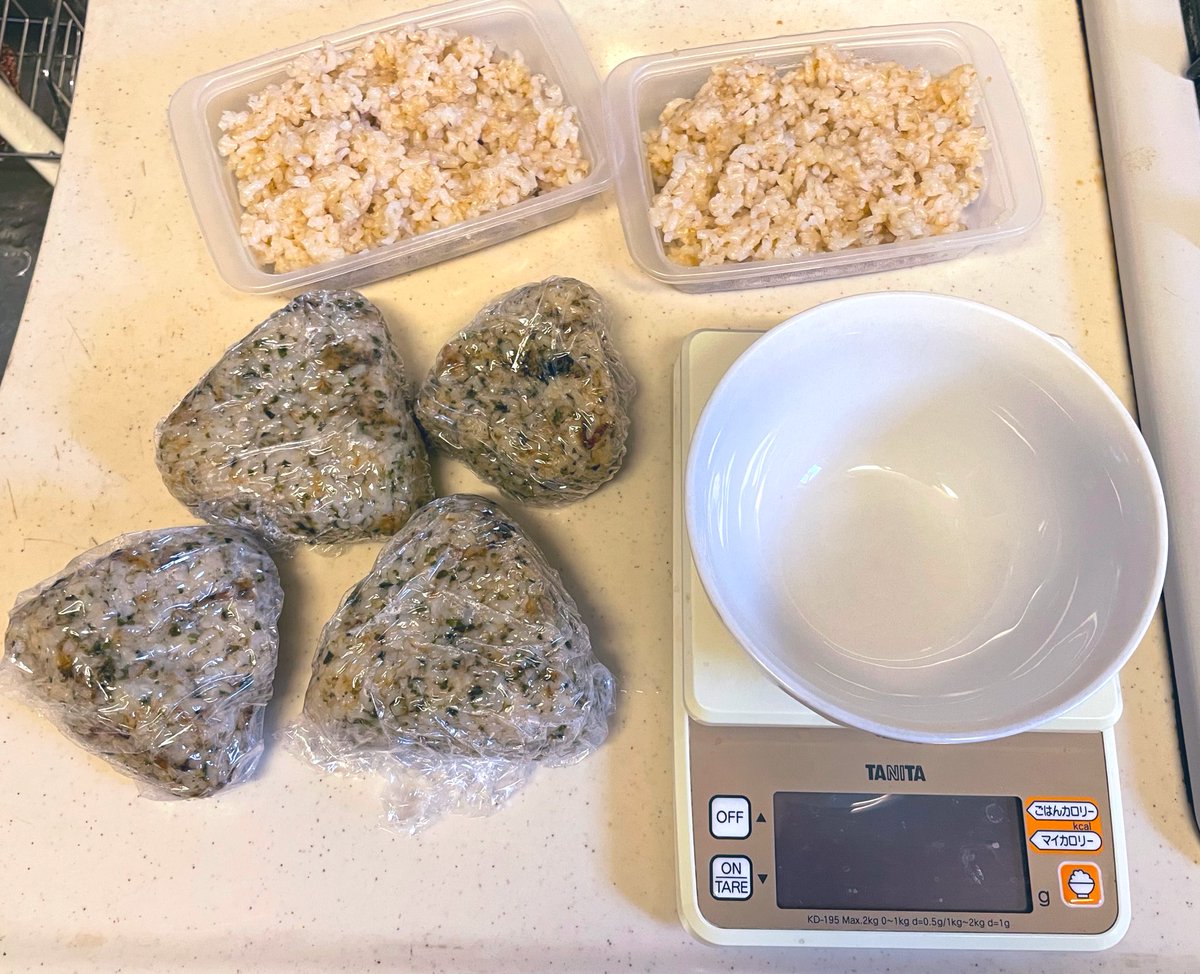 seitendo2021's tweet image. おにぎり、冷凍用に作り置き。
がんばった🙌

#OnigiriAction 

子どもたちに給食が届く「おにぎりアクション」11月17日まで
onigiri-action.com

#国際協力 
#hungerfree
#TableforTwo