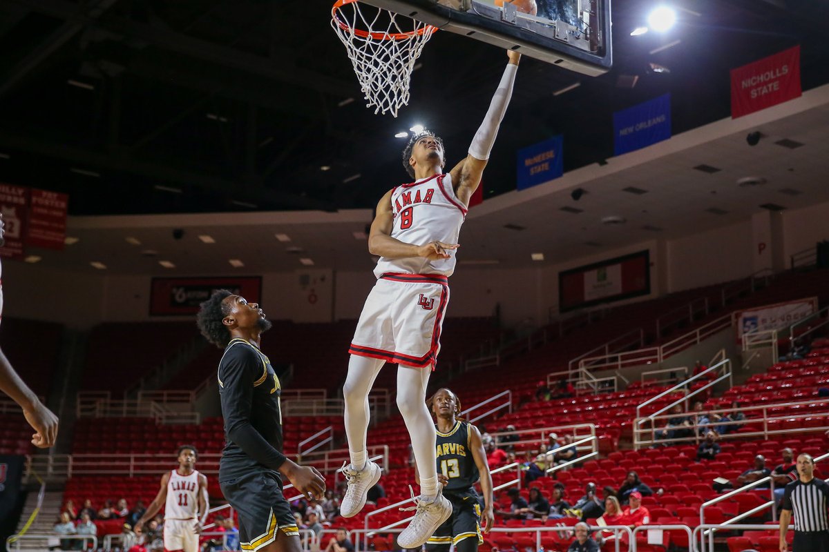 LamarMBB's tweet photo. Cards Hit Century Mark in Season-Opening Win #WeAreLU 

Story: https://t.co/Bybit36MhW https://t.co/h2NIgkPrxu