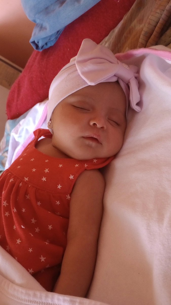 Estoy muy enamorada de mi hija🌸🩷