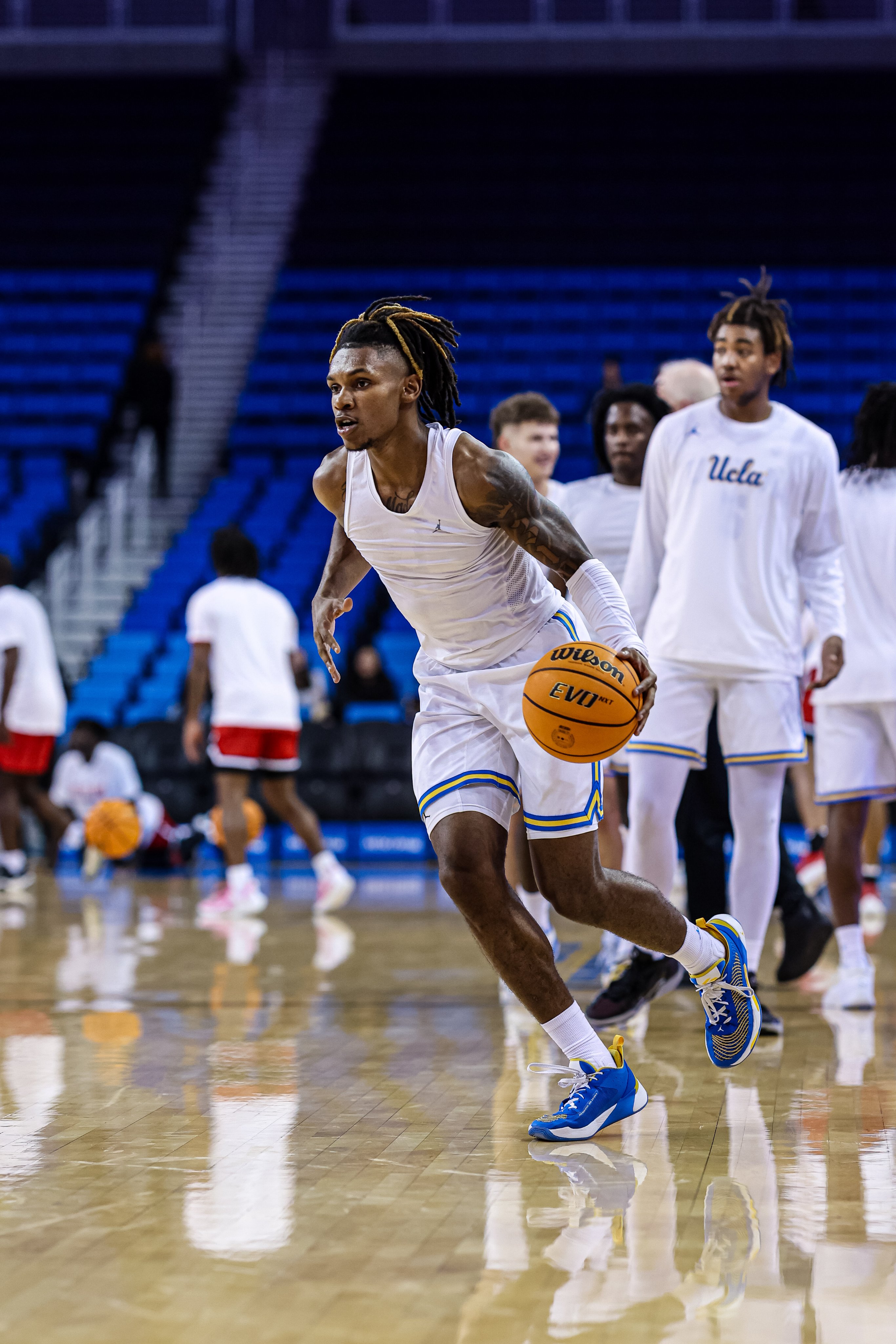 Ucla hotsell basketball shoes