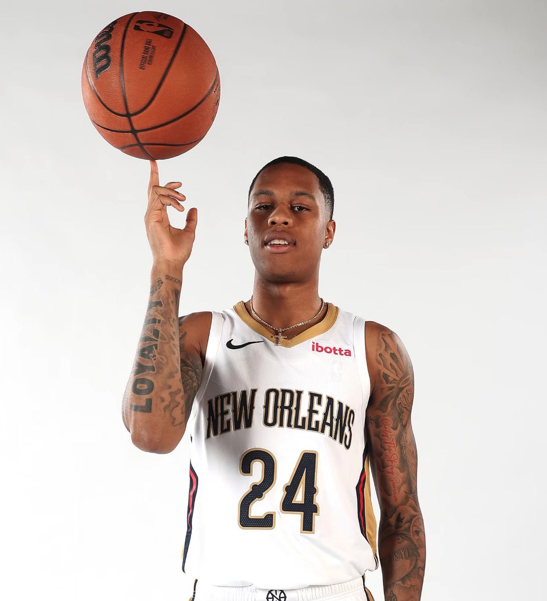 retro_pels's tweet photo. Jordan Hawkins in his 7th game ever:

31 points
7-14 from 3
7 rebounds
3 assists 
1 steal 
38 minutes 

Pels drafted a winner in Hawkins #pelicans https://t.co/wP48rhYjDy