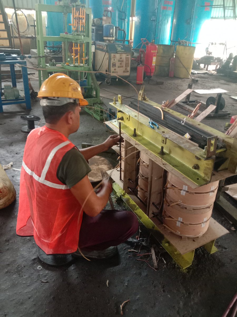 Repairing work is going on at hathras workshop to provide better services to our consumers <a href="/dvvnlhathras/">DVVNL HATHRAS</a> <a href="/EwdEe58123/">EE EWD ALIGARH</a> <a href="/MDDVVNL/">MD DVVNL AGRA</a> @DvvnlWorkshop <a href="/dvvnlhq/">Dakshinanchal Vidyut Vitran Nigam Limited</a>