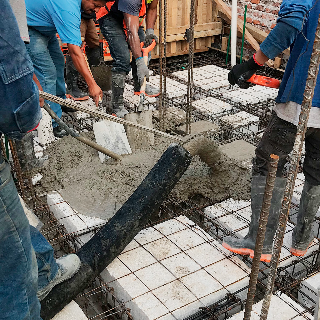 Losa Reticular.
Cimbrado, habilitado de acero, colado de losa reticular de 35 cms de espesor con casetón densidad 12.
#ArquitectosCDMX #EstructuristasCDMX #ProyectoArquitectónico #DiseñoArquitectónico #CáluloEstructural #BIMEstructural #ProyectoEjecutivo #ProyectoBIM #Renders