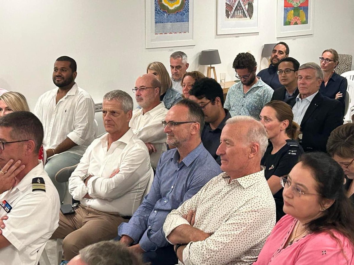 Felicity Roxburgh tweet media