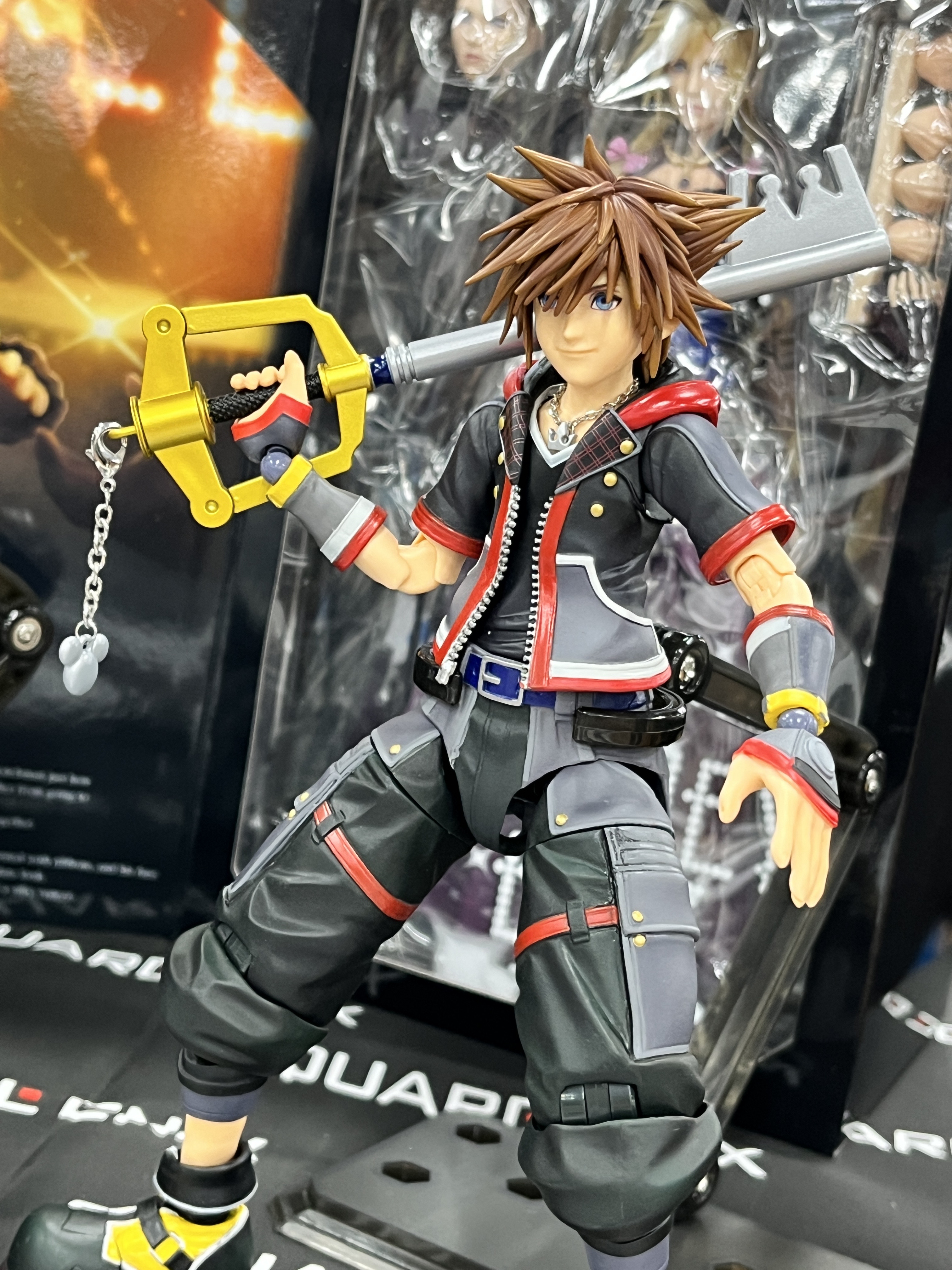 KINGDOM HEARTS III PLAY ARTS KAI ACTION FIGURE - SORA VER. 2