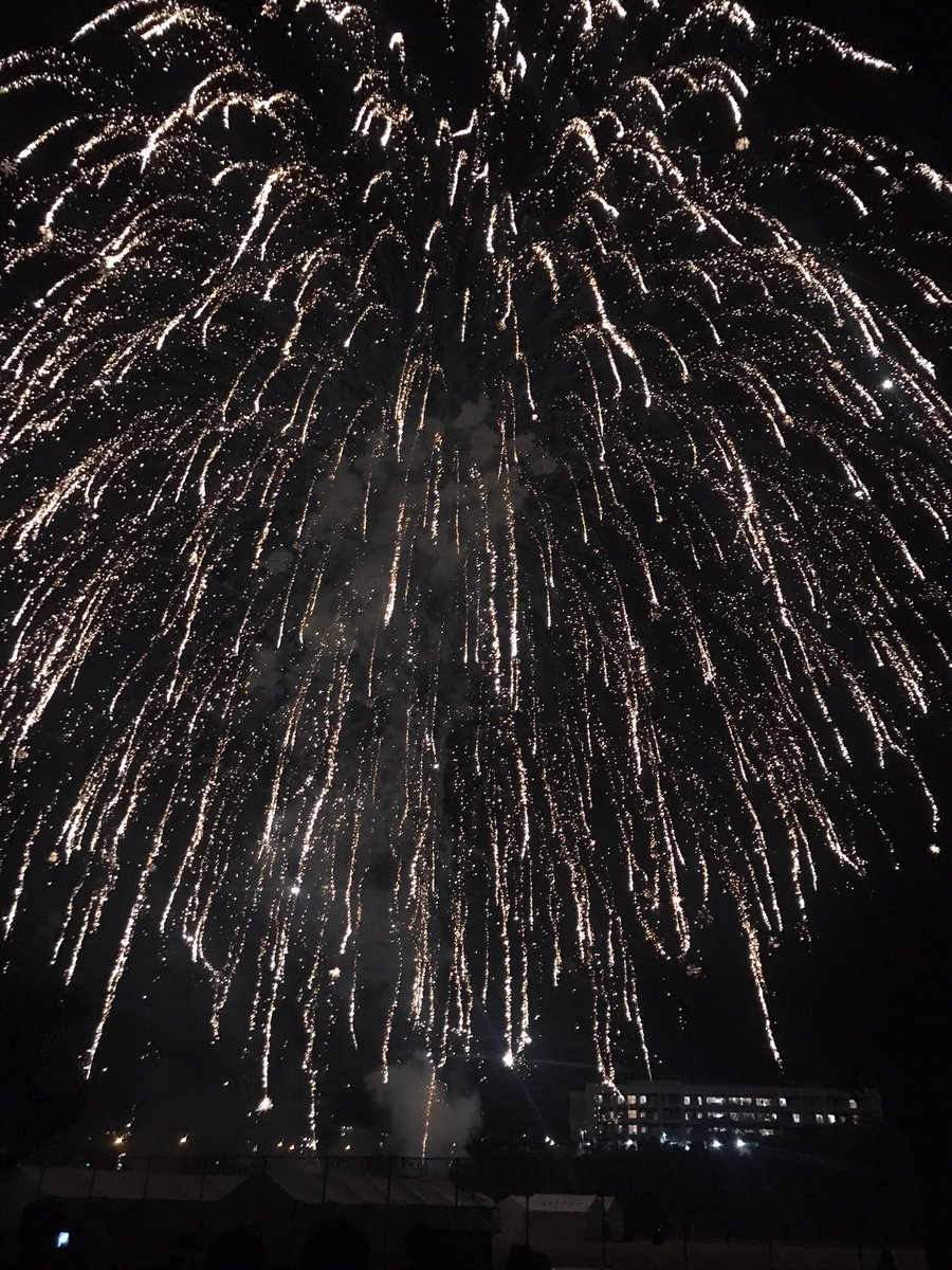 tashirozemi's tweet photo. こんにちは！田代ゼミです👋
前週は長崎県立大学で��祭が開催され、田代ゼミもWeCHで出店しました✨
今年はなんと2日間の開催！？
学祭の最後は人気お笑い芸人ぺこぱなども登場し、会場は大盛り上がりでした🥳
関わって下さったたくさんの方々のおかげで最高の2日間となりました☺️

#田代ゼミ https://t.co/RkE9l3Mdvg