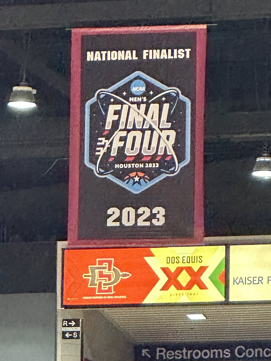 CantonDog's tweet image. Coolest banner ever! #AztecsMBB