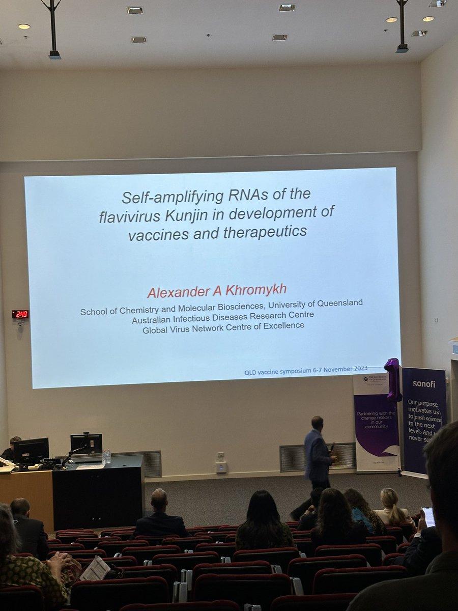 The man myth the legend, <a href="/KhromykhAlex/">Alex Khromykh</a> talking about his lifelong work on #Flavivirus replicons and how you can manipulate flavi replicons for therapeutics.