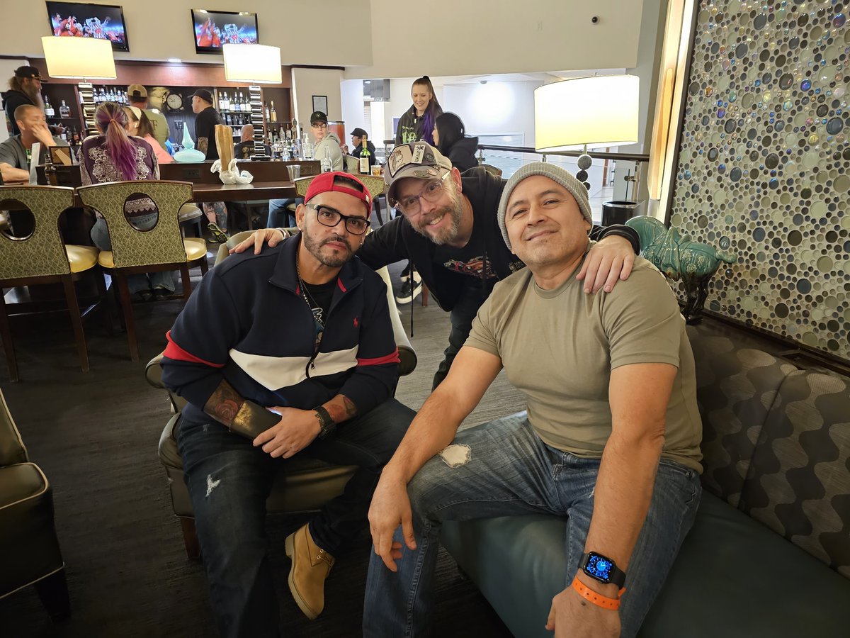 KewlChick_'s tweet photo. @420pharaoh @PsychoKittiesOG @MadHareSociety Chillaxin at the @RichmondTat2Con with @Ugonzo_art @ElRealGenius @jessesmithart from @inkmaster &amp; @carkayous &amp; @ogAbel &amp; @inkandace 

Sorry missed out on LL. But interesting space. Join us at the @RichmondTat2Con 2024!

#PK4LIFE
#MH4LIFE https://t.co/x3VMQNMbmJ