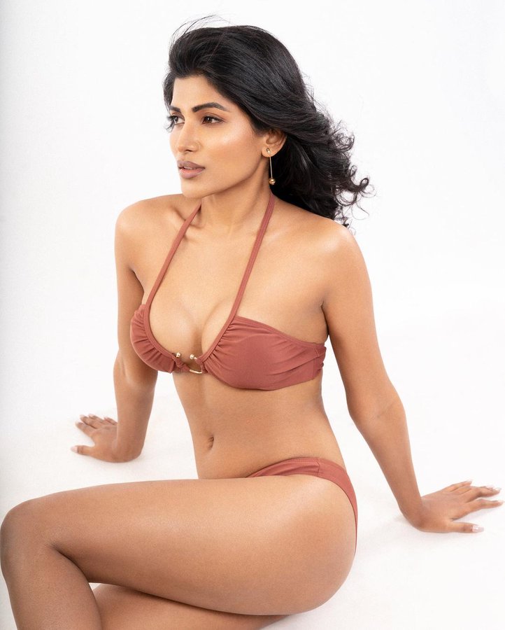 F-Tq02ta4AA4wvz?format=jpg&name=900x900