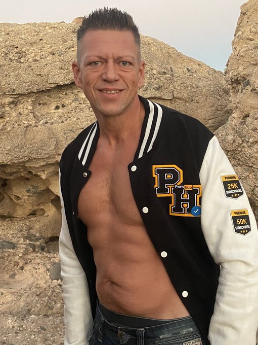 Subscribe to my channel @Pornhub to watch my porn for FREE! 🖤🧡 https://t.co/tYNRY9UQ2G https://t.co/<a class="tags" href="/tag/pornhub">@pornhub</a><a href="/tag/mvsales"class="tags"><span>#mvsales</span></a>