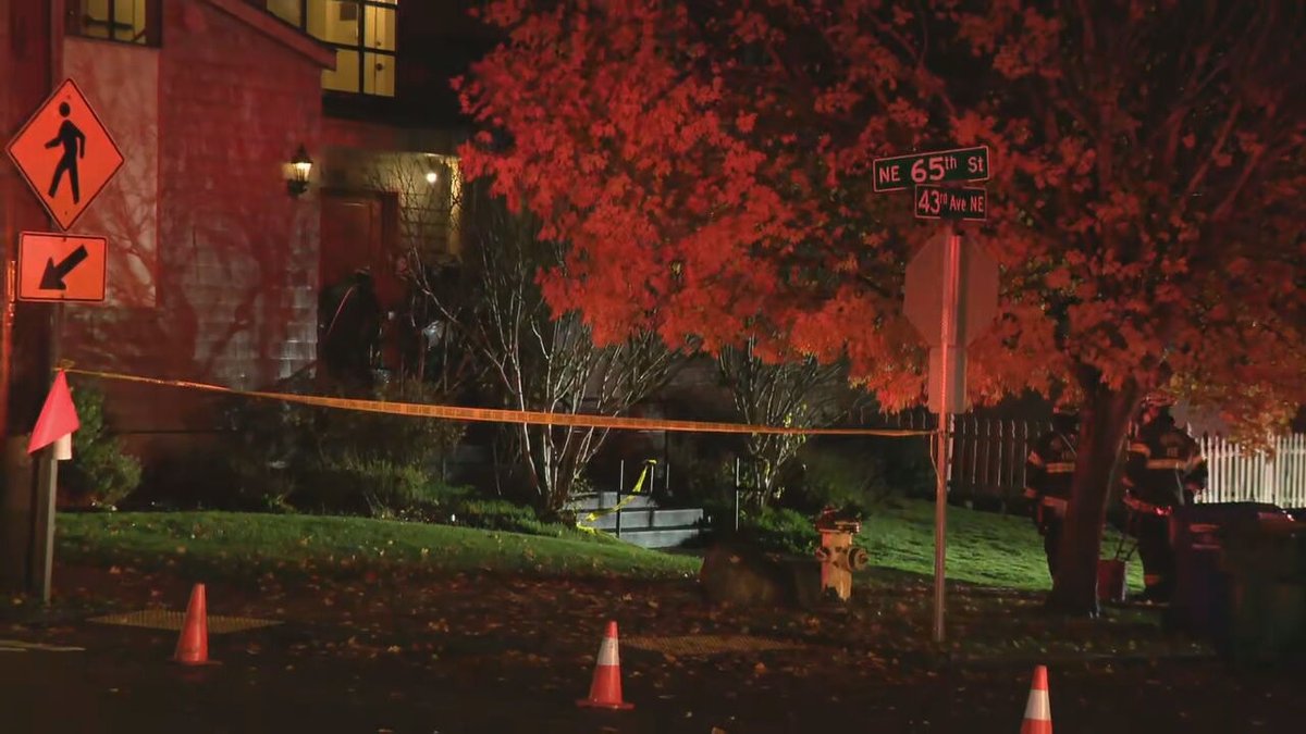 PrestonTVNews's tweet photo. #BREAKING: Seattle Firefighters are now dressed out in hazmat gear as they investigate potentially hazardous substance at another Jewish synagogue.

A perimeter has been set up around Congregation Shaarei Tefillah-Lubavitch at 6250 43rd Ave. NE.

SFD is telling people to avoid the area.
