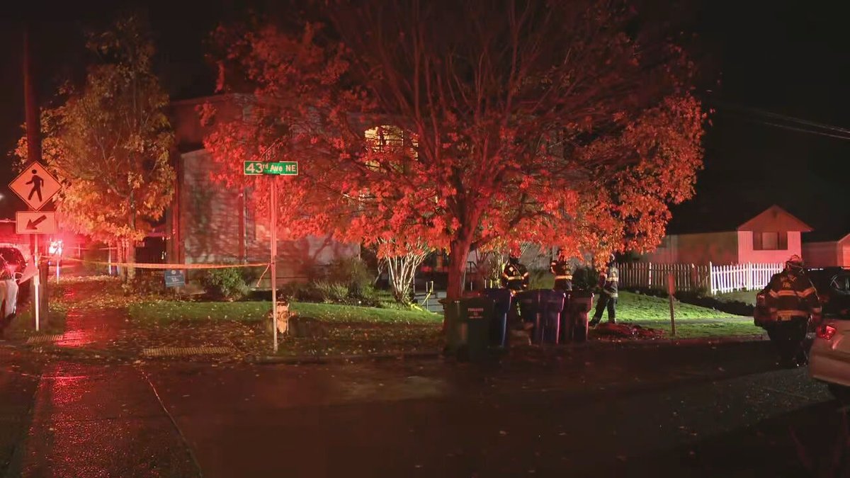 PrestonTVNews's tweet photo. #BREAKING: Seattle Firefighters are now dressed out in hazmat gear as they investigate potentially hazardous substance at another Jewish synagogue.

A perimeter has been set up around Congregation Shaarei Tefillah-Lubavitch at 6250 43rd Ave. NE.

SFD is telling people to avoid the area.