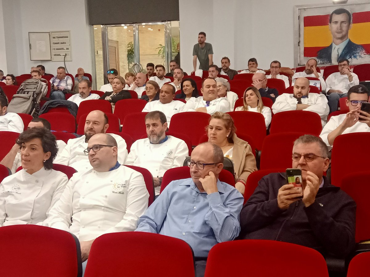 pfppiedra's tweet photo. @jaortegagarcia @Spedsureste @euro_toques Acuerdos con cociner@s. Sinergias entre pediatras y gastronomía. Necesario y valiente. #somoseurotoques https://t.co/oLhFdBeWBr