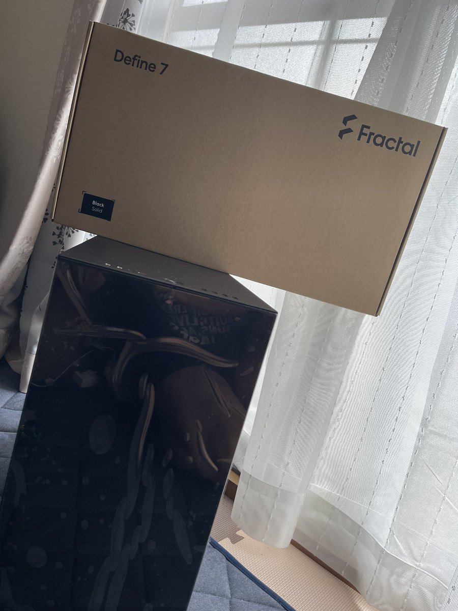 hirotan7374's tweet photo. FractalのDefine7ケース
前回はガラスにしたけど今回はガラスじゃないバージョンで購入。
見た目は大人しめで中身がそれなりのPCを作りたい。
#自作PC
#FractalDesign
#Define7
#フラクタルデザイン
#ミドルケース
#PCケース https://t.co/mwS05dGuOq