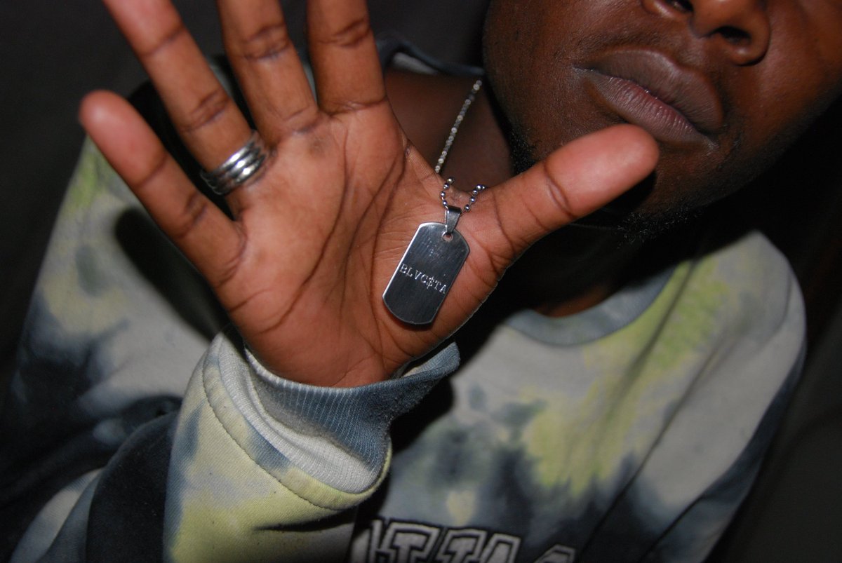 blvcSta's tweet photo. @blvcSta five fingers of death 😤🎧💯 https://t.co/gvnknLQDkF