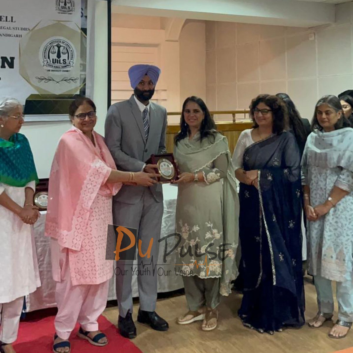 pu_pulse's tweet image. Felicitation Ceremony organised by UILS for alumnus who excelled in PCS(J) 2023
Celebrating the Proclaimed Victory of UILS alumnus in the 2022-2023 PCS(J) exam, Alumni cell organised a Felicitation Ceremony on 6th November 2023. #uils #pcs #punjab #pu #chandigarh