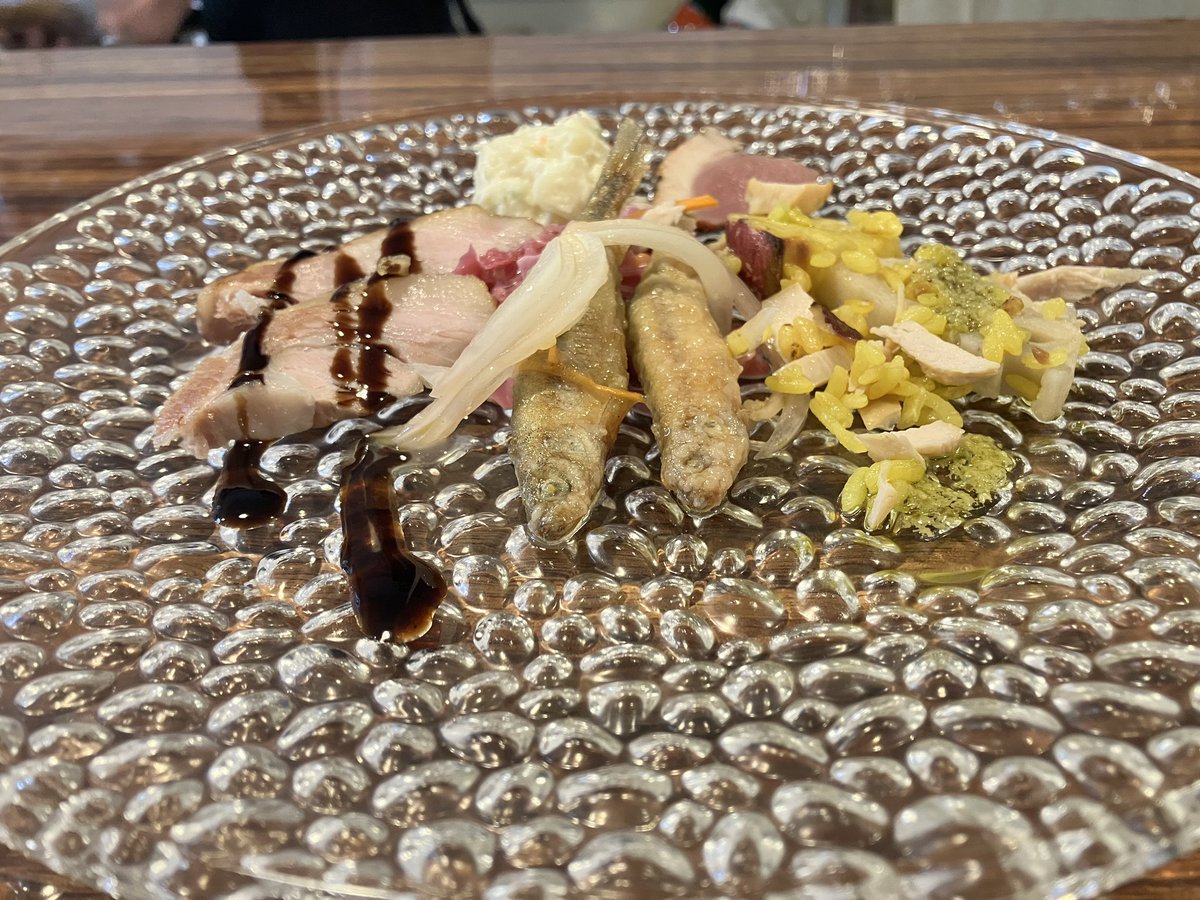 chikyuuya's tweet image. ランチなのに前菜が凄すぎて間違えて頼んだのかと思った
#ご近所ランチ
#mscoco 
#聖蹟桜ヶ丘のくらし