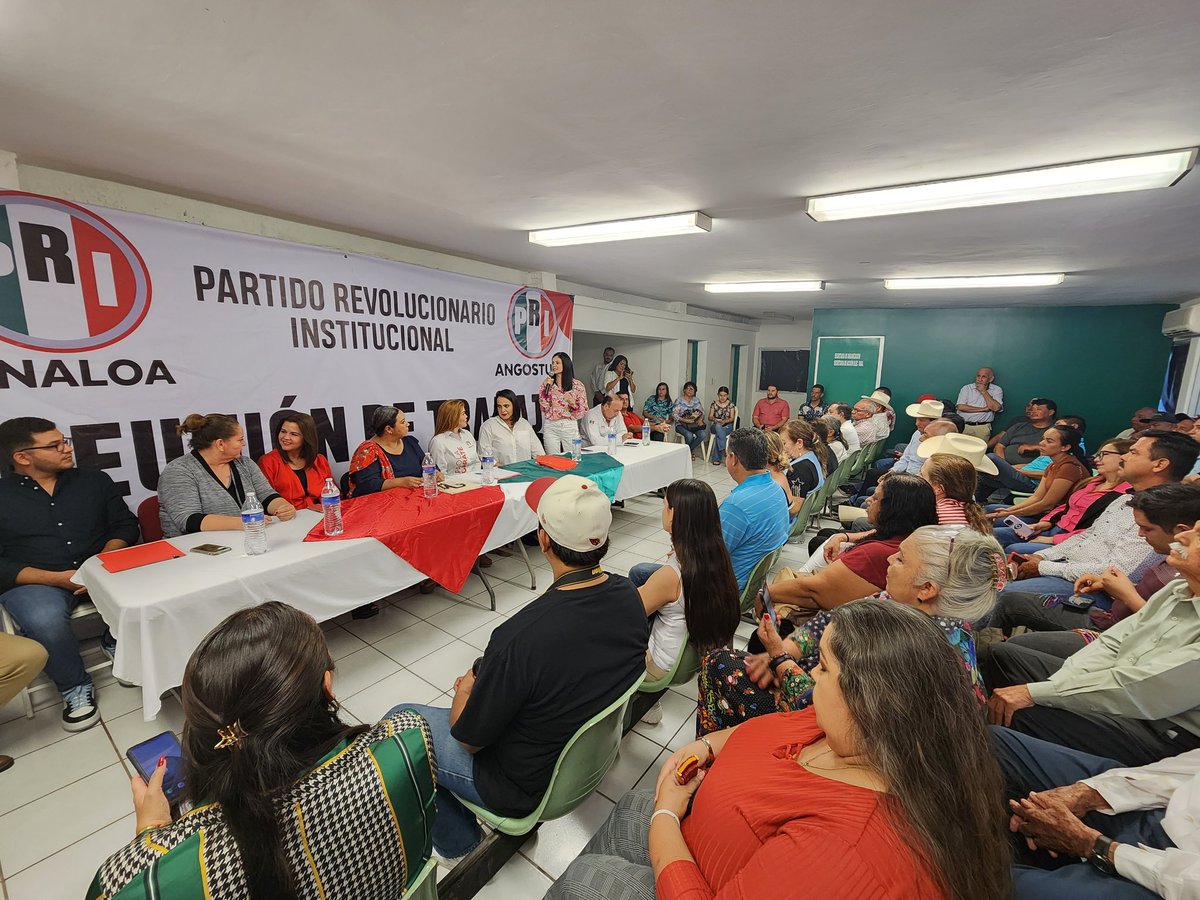PaolaGarateV's tweet image. El sábado en la tarde iniciamos en el @CDEPRISinaloa la renovación de sectores y organizaciones Municipales en el @PriAngostura23!! 
Como cada lunes con medios  #PRImeroInformate!
Reunión Hibrida con Dirigentes y cerramos el día en #Gml renovando la @CNOP_SIN mpal. #GanaremosEl24