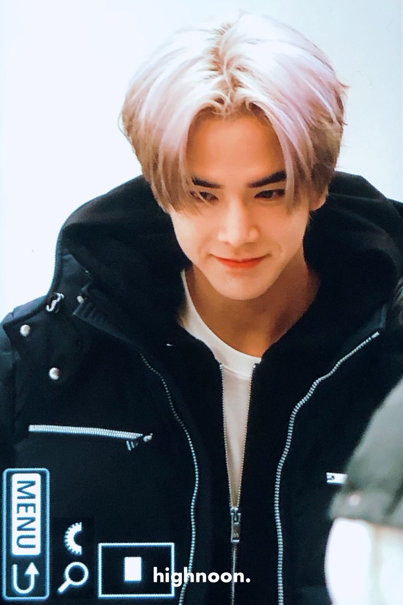 highnoon808's tweet photo. 231107 무스너클
😀😀😀

#영훈 #younghoon https://t.co/jvjEQj8R34