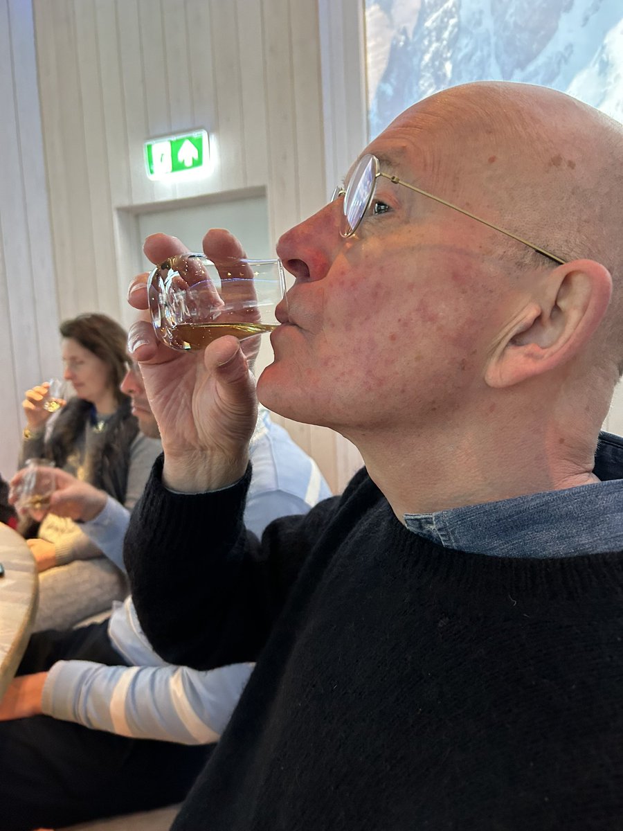 Beka_Staples's tweet photo. @DailyPicTheme2 One of us may have #stumbled out of here! #DailyPictureTheme #malt #Talisker https://t.co/QHjGaEByam