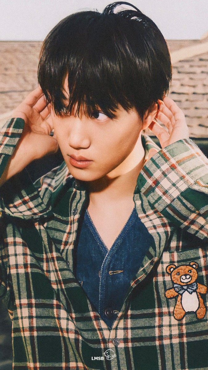 Artemis11494's tweet photo. I love flannel plaids on boys...I think as often as Jongin has worn them I could make a series ๐๐
#AlwaysHereForJongin #Kai #Jongin #Kai_Rover
#Kai_GuCCi https://t.co/Sll0GL5QED https://t.co/LKJLTxHGA5