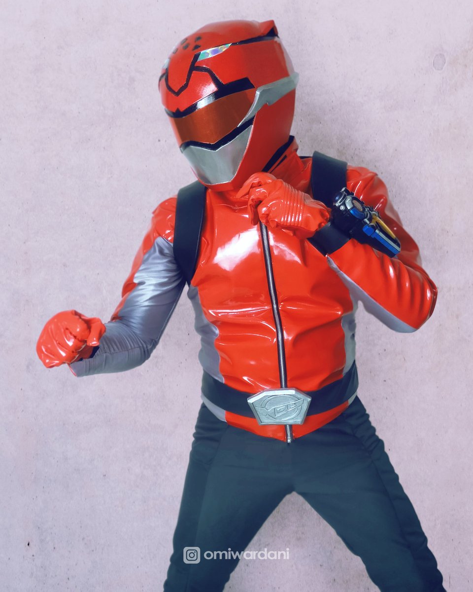 OmiWardani's tweet photo. #omiwardani #gobusters #redbuster #powerrangersbeastmorphers
#powerrangers
#fyp
#cosplay
#cosplayerindonesia
#pontianak
#tokusatsu
#supersentai https://t.co/KXt4BaGPQN