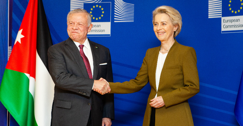 vonderleyen's tweet photo. Jordan is a valued and strategic partner of the EU.
We support Jordan’s efforts to modernise.
Today, I have announced an EU package of over 900 million € in support of Jordan.