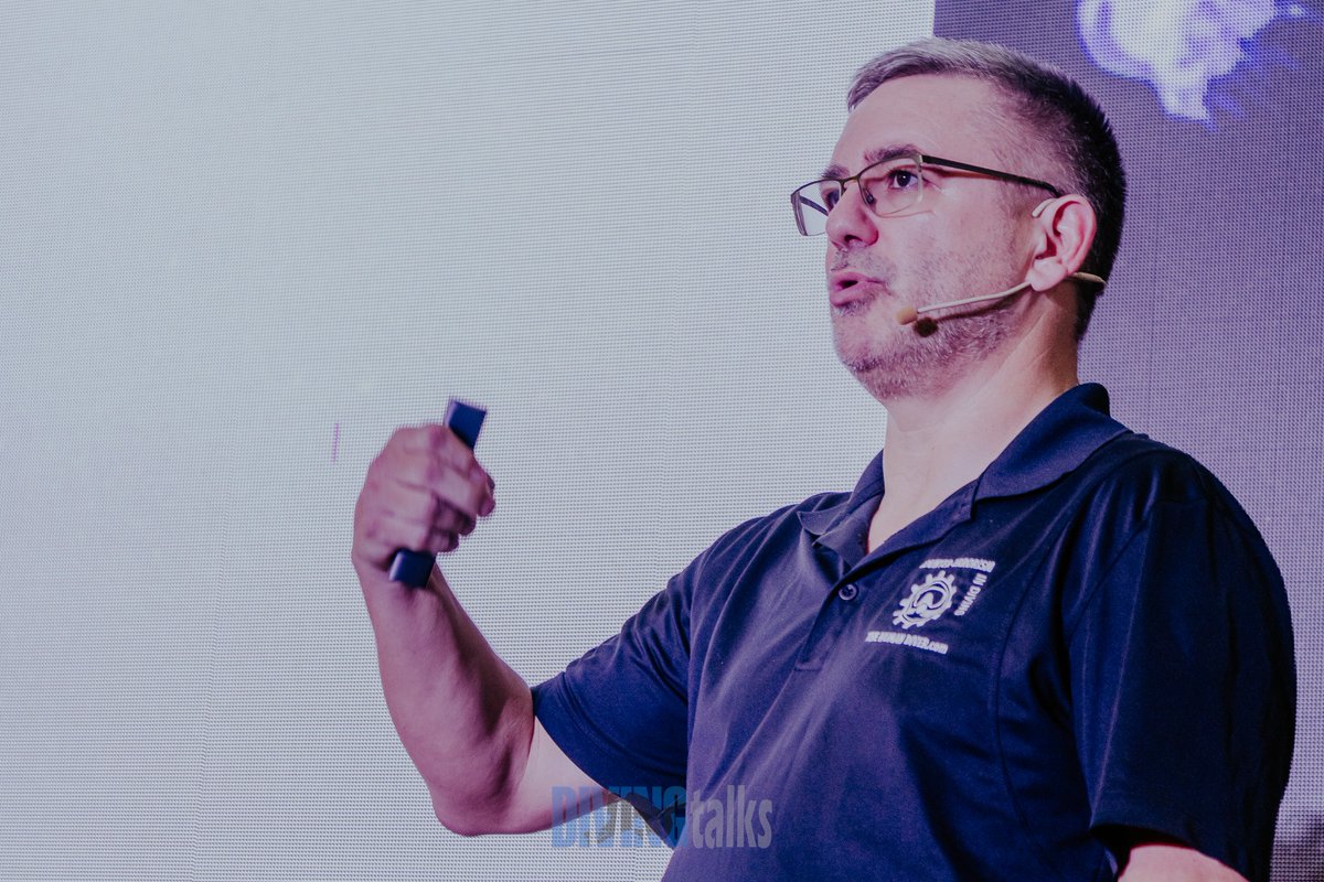 DivingTalks's tweet image. On October 8th, Gareth Lock took us on a journey into the heart of the diving community with his talk &quot;Storytelling to Learn: What do some members of the diving community know about adverse events that others don&apos;t?&quot; hosted by Diving Talks.

#DivingTalks #DiveSafety #GarethLock