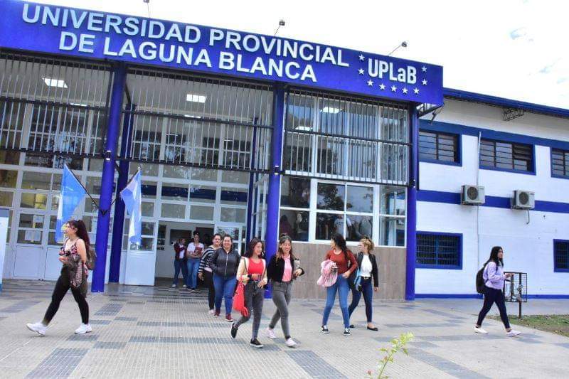 #Locales

La Facultad de Medicina de la UPLaB es “el cierre de un círculo virtuoso” del sistema de salud provincial

m.facebook.com/story.php?stor…